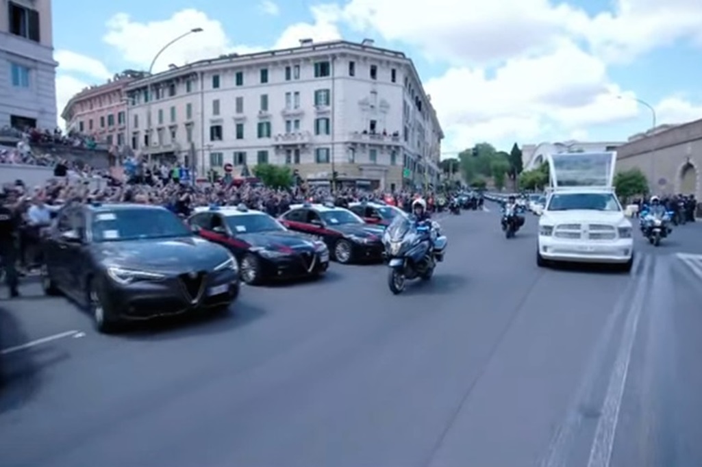 Jenazah Paus Fransiskus Dibawa ke Basilika Santa Maria untuk Dimakamkan