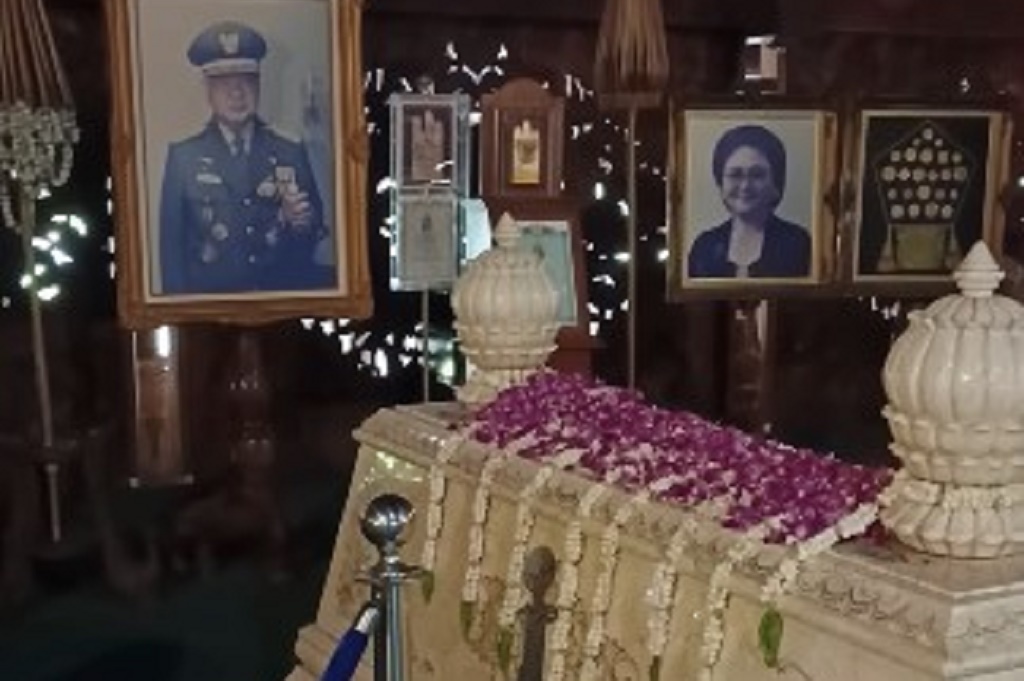 Sejarah Astana Giribangun, Makam Soeharto dan Ibu Tien di Lereng Gunung Lawu Karanganyar