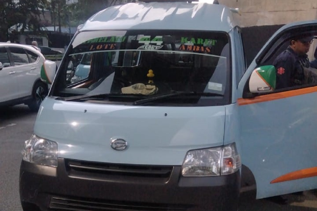 Geger! Sopir Angkot Tewas di Jalan Dr Satrio Jaksel, Kejang-kejang usai Turunkan Penumpang