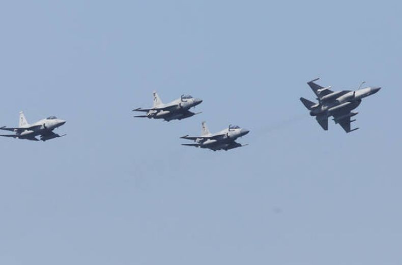 Tegang! Jet Tempur Pakistan Usir Pesawat Militer Rafale India di Atas Kashmir