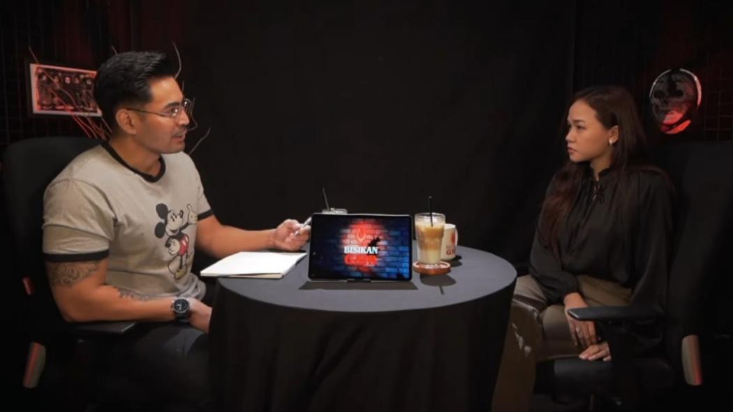 Tangis Tenny Tap saat Robby Purba Ungkap Ciri-Ciri Orang yang Kirim Teror Mistis Kepadanya 