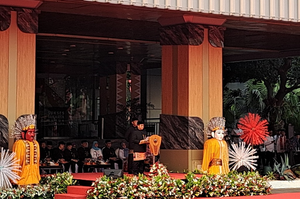 Hardiknas 2025, Pramono Serahkan Ijazah yang Tertahan kepada 371 Pelajar