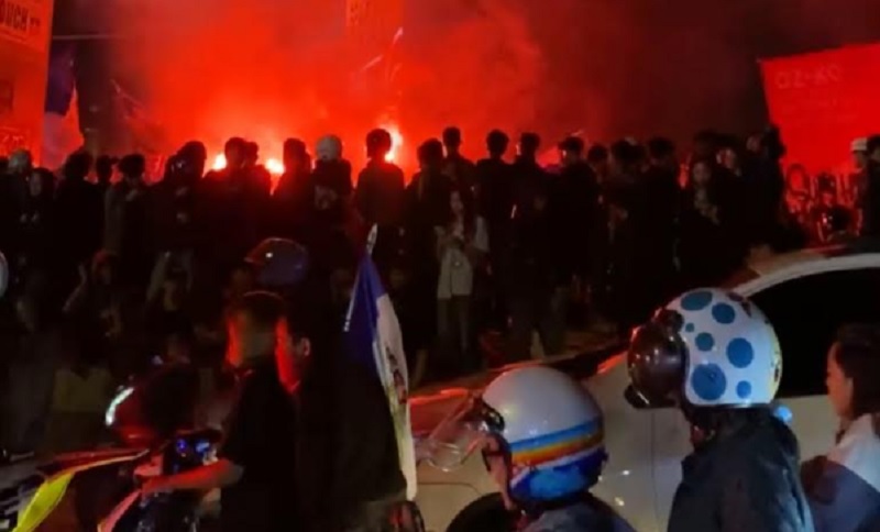 Bobotoh Tetap Konvoi meski Persib Tunda Pesta Juara Liga 1