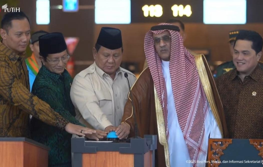 Presiden Prabowo Resmikan Terminal 2F Bandara Soetta Khusus Haji dan Umrah