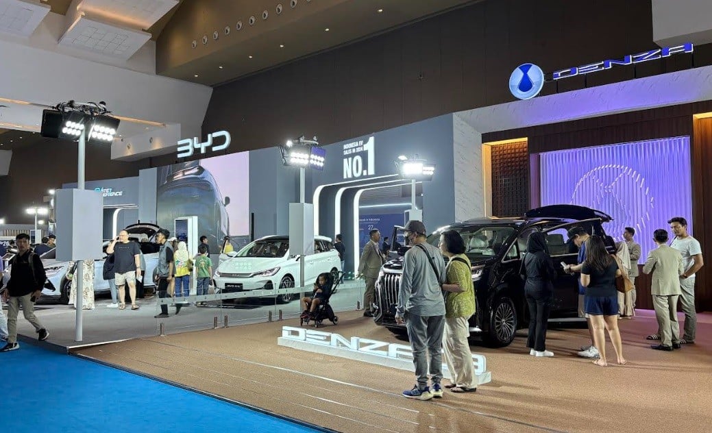 Deretan Mobil dan Motor Listrik Terbaik di PEVS 2025, Ada Kendaraan Militer