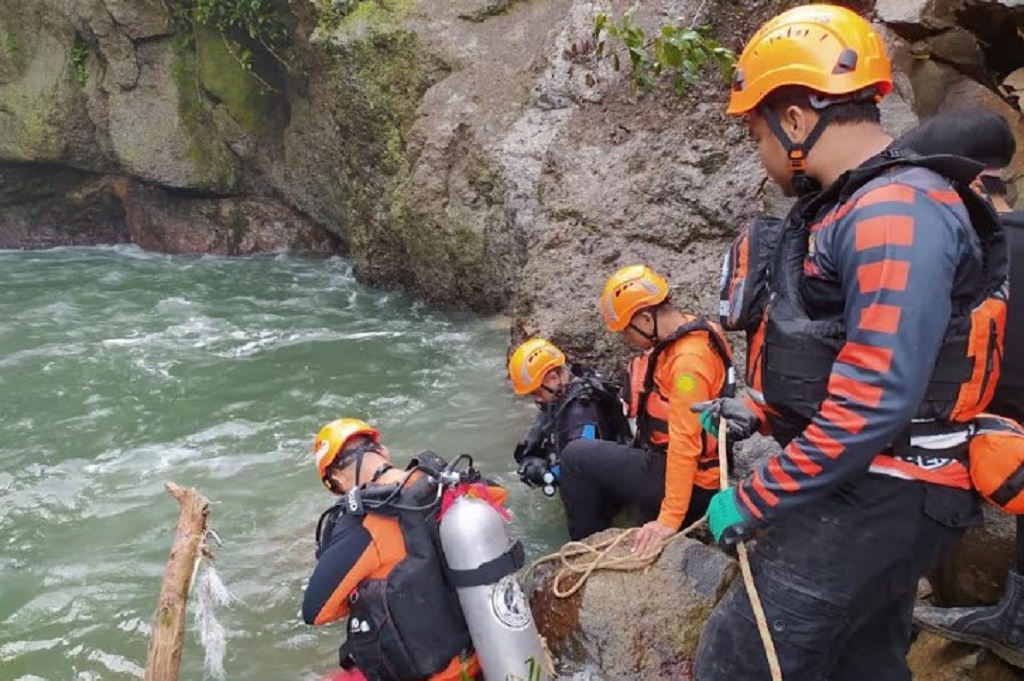Tragis! Lansia asal Gowa Tewas Tenggelam di Air Terjun Takapala di Kedalaman 9 Meter