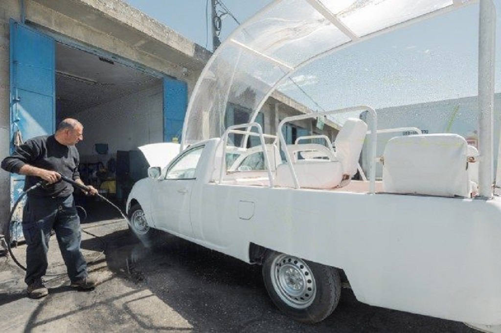 Permintaan Terakhir Paus Fransiskus, Mobilnya Diubah Jadi Klinik Kesehatan untuk Anak-anak Gaza