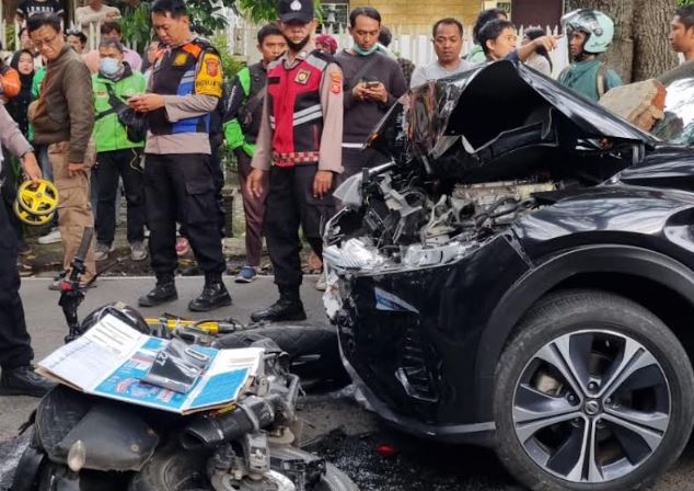 Kecelakaan Beruntun 6 Kendaraan di Bandung, Siswa SMA 5 Tewas Terseret 80 Meter
