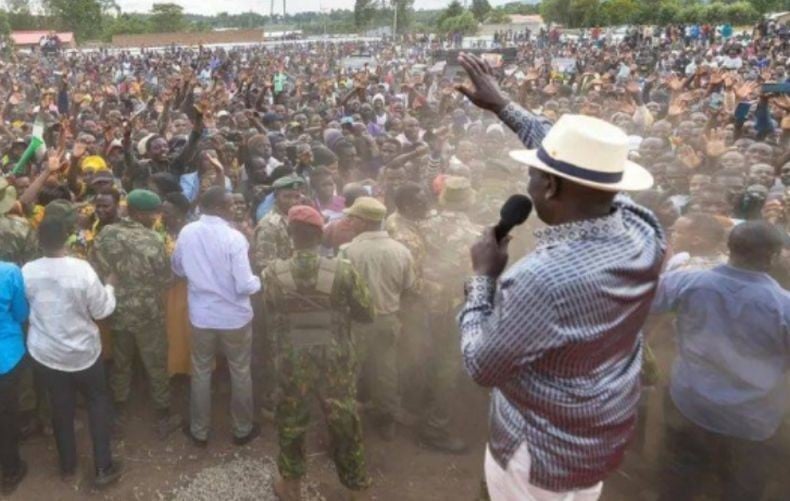 Waduh! Presiden Kenya William Ruto Dilempar Sepatu oleh Demonstran