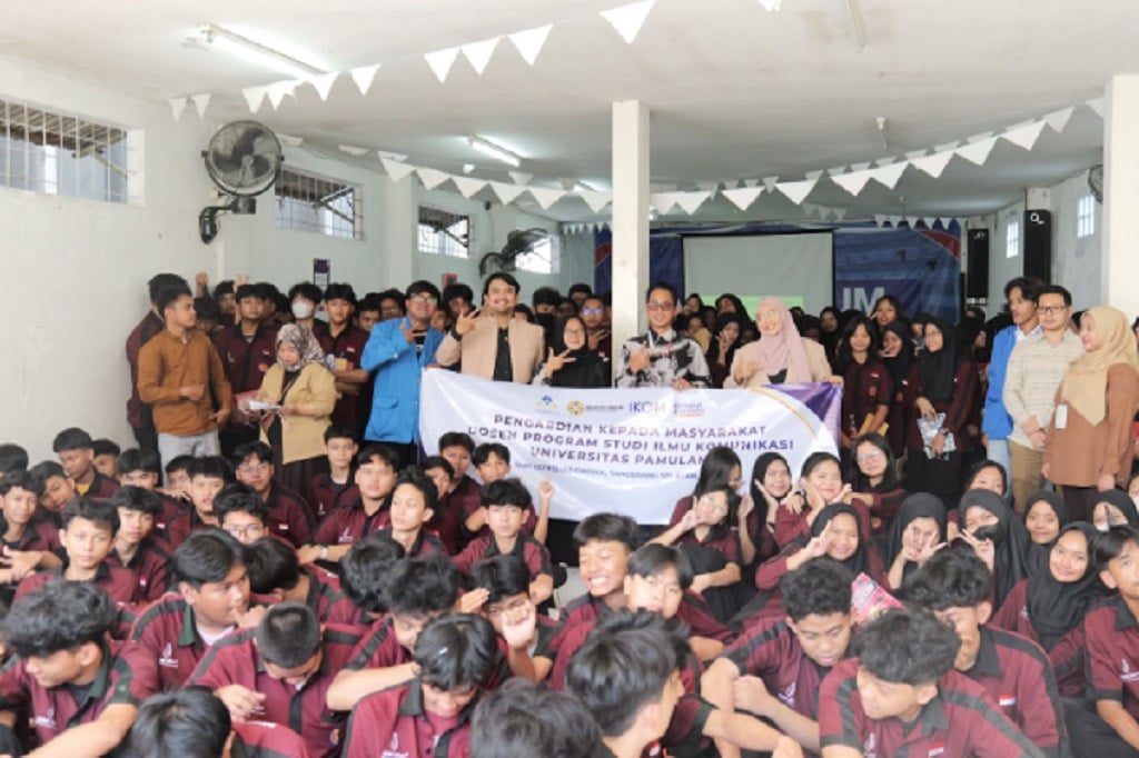 Dosen Unpam Latih Siswa SMK Letris Indonesia Public Speaking, Bekal Hadapi Dunia Kerja