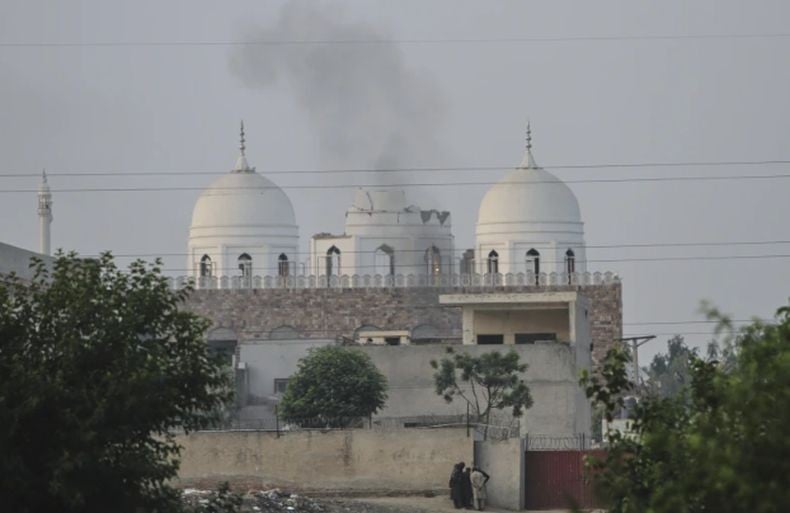 India Gempur Bandara Lahore Pakistan, Terdengar Ledakan di Bandara