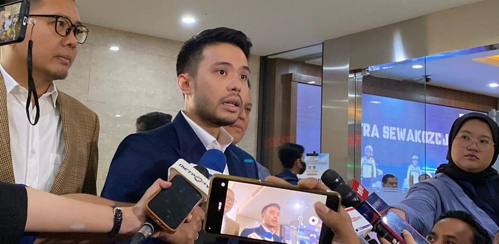 Bawa Ijazah Asli, Kuasa Hukum Jokowi Datangi Bareskrim