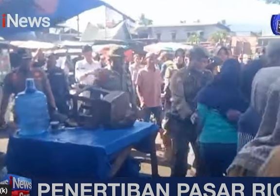 Penertiban PKL di Padang Ricuh, Petugas Disiram Air Cabai hingga Diancam Pakai Golok