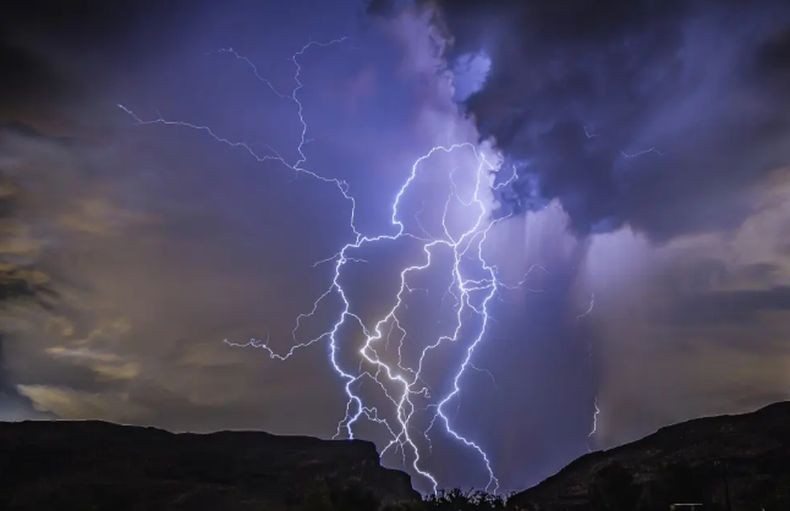 Ngeri! 13 Orang Tewas Disambar Petir