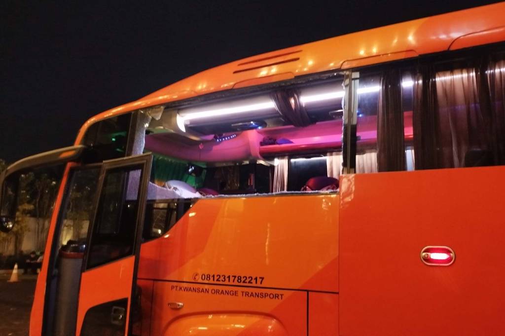 Terungkap! Pelaku Pelemparan Batu ke Bus Persik Diduga Mabuk, Bukan Suporter Resmi Aremania