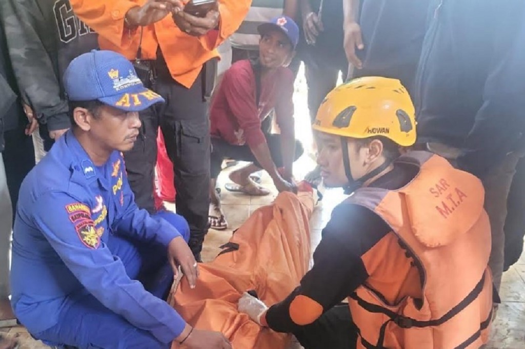 2 Pemancing Terseret Ombak di Pantai Lenggoksono Malang, 1 Tewas 