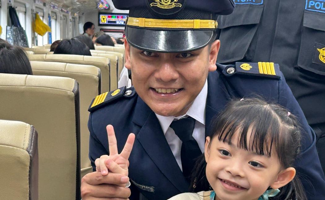 Wisata Edukasi, Siswa Diajarkan Tata Krama Lewat Perjalanan Naik Kereta Api