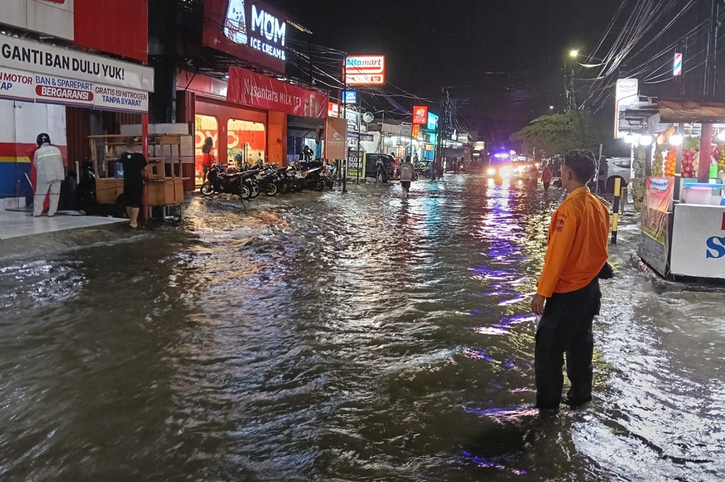 Banjir di Bekasi, Sejumlah Ruas Jalan dan Perumahan Tergenang