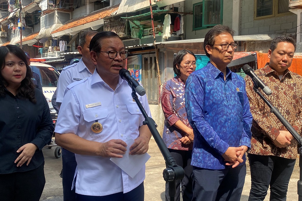 Pramono Luncurkan Pasukan Putih hingga JakCare, Apa Fungsinya?