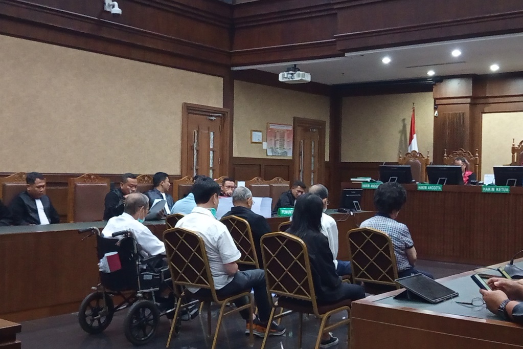 7 Terdakwa Kasus Korupsi Cap Emas Antam Ilegal Dituntut 8-12 Tahun Penjara