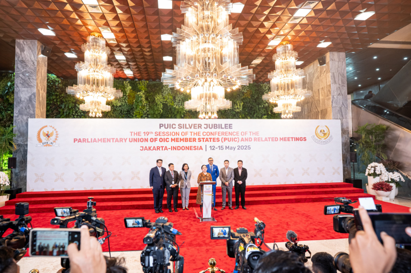 Puan Maharani Minta TNI Beri Penjelasan Soal Prajurit Dikerahkan Jaga Kejaksaan