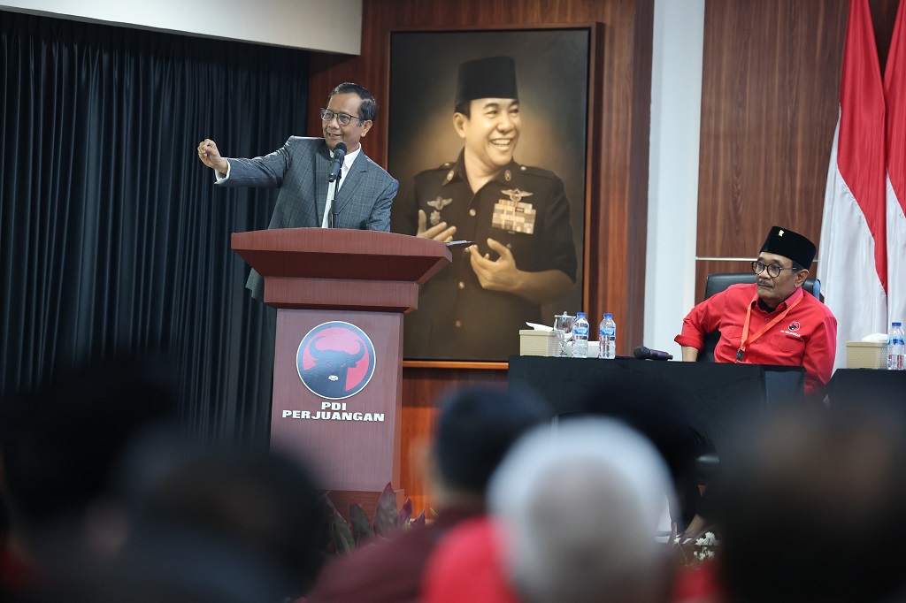 Mahfud Wanti-wanti Kepala Daerah, Sistem Politik Bikin Orang Baik Bisa Korupsi