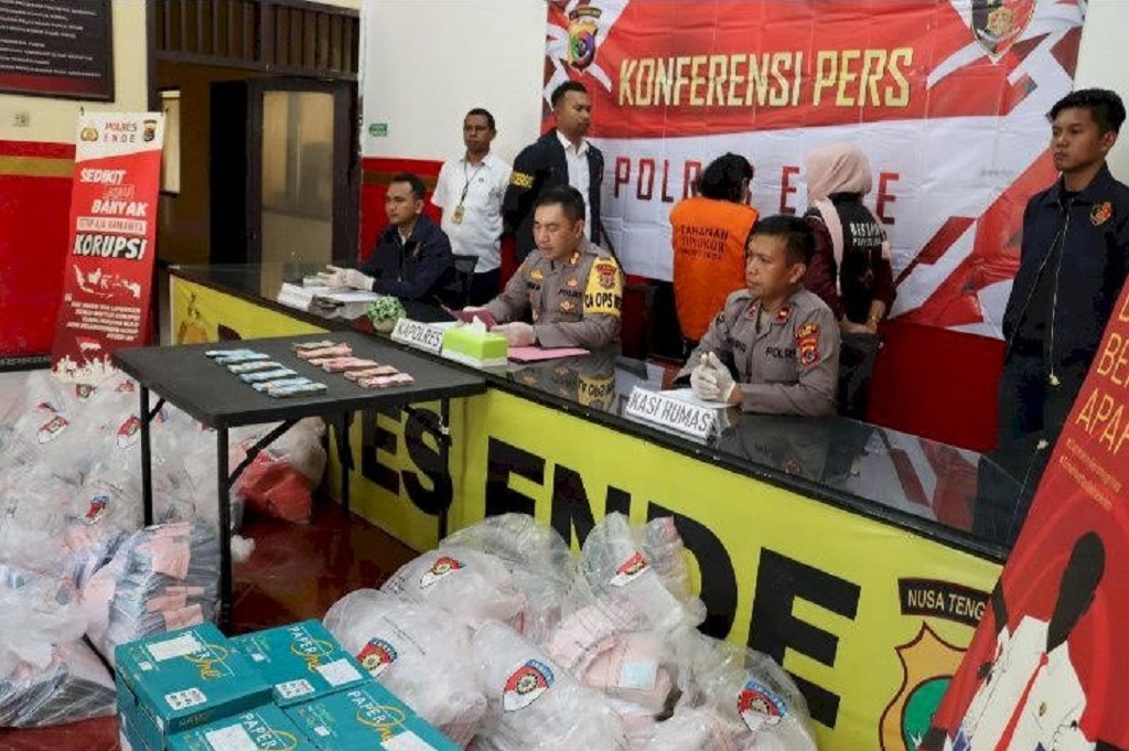 Eks Bendahara RSUD Ende Jadi Tersangka Korupsi Rp1,9 Miliar, Langsung Ditahan