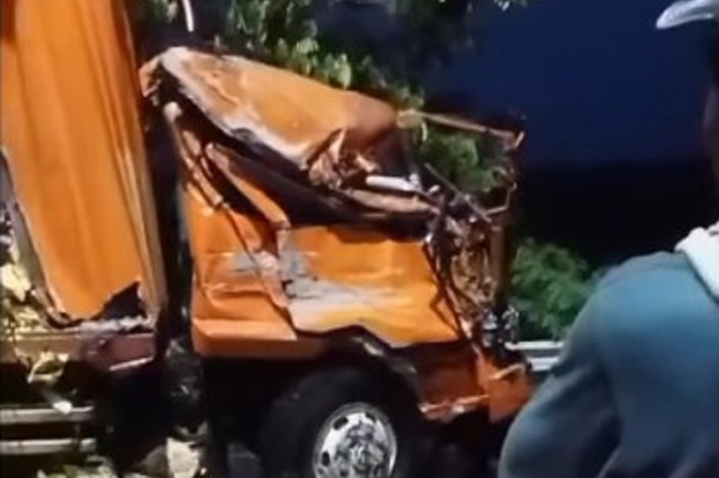 Kecelakaan di Jalur Pantura Losari Arah Tanjung Brebes, Arus Lalu Lintas Macet