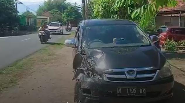 Kecelakaan Maut di Jombang, Pasutri Lansia Tewas Ditabrak Innova