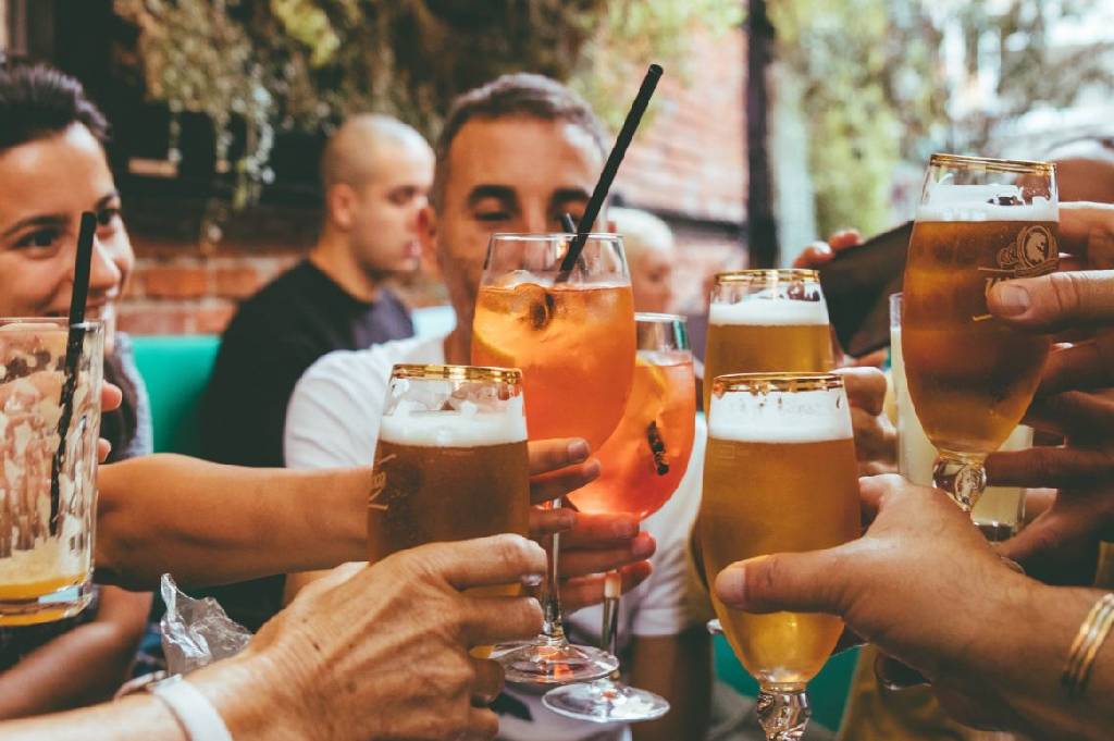 Arab Saudi Bantah Izinkan Alkohol Dijual Bebas Tahun Depan!