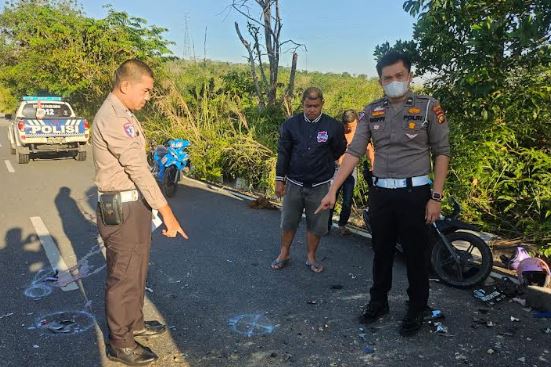 Kecelakaan di Kampar, 2 Siswi Boncengan Motor Tewas usai Tabrak Truk