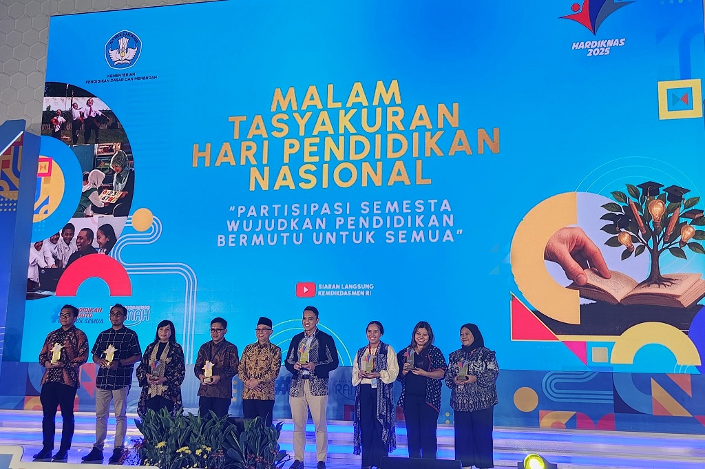 iNews Raih Penghargaan Media Televisi Terproduktif dalam Pemberitaan Pendidikan Dasar dan Menengah dari Kemendikdasmen