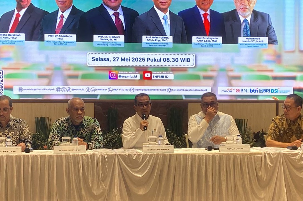 70 Persen Peserta Tak Lolos UTBK-SNBT 2025, Mendikti: Masih Ada Jalan Lain