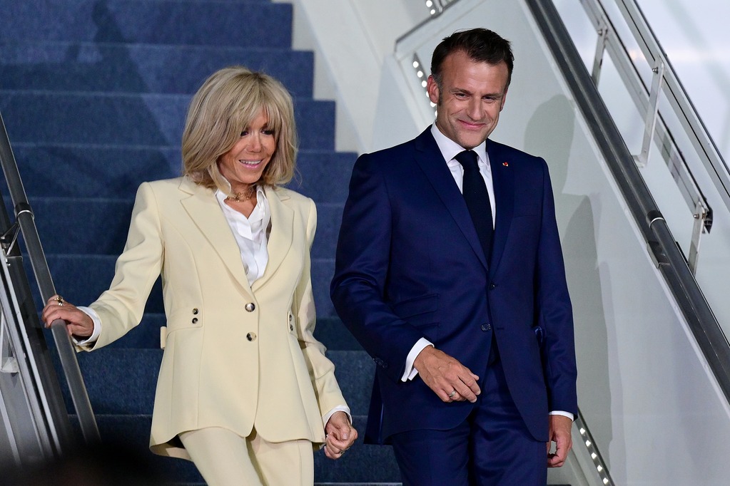 Kenapa Emmanuel Macron Ditampar Istrinya? Kisah di Balik Viralnya Video Presiden Prancis