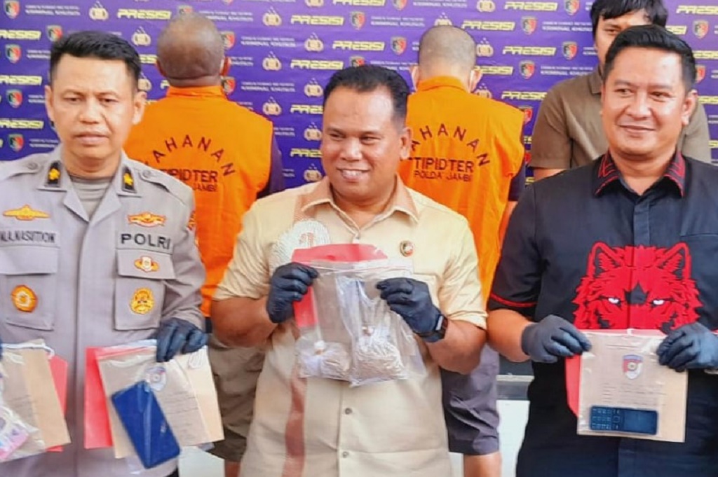Jual Emas Ilegal 1,2 Kg Senilai Rp2 Miliar, 2 Warga Merangin Ditangkap Polisi