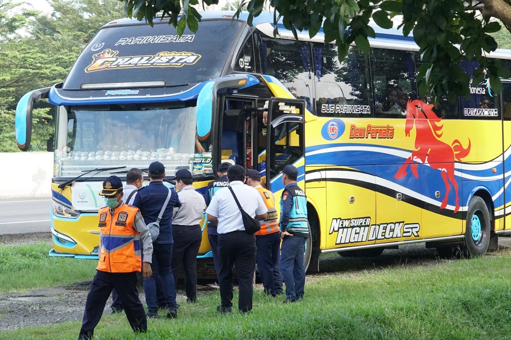 Long Weekend, Kemenhub Temukan 21 Bus Langgar Aturan Tak Layak Jalan