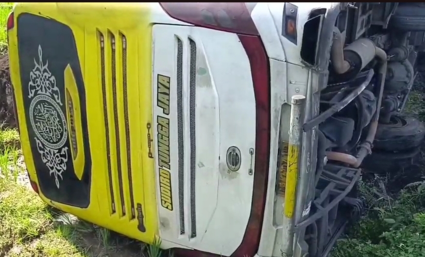 Kecelakaan Bus Terguling usai Hindari Truk di Semarang, 1 Tewas 4 Luka   
