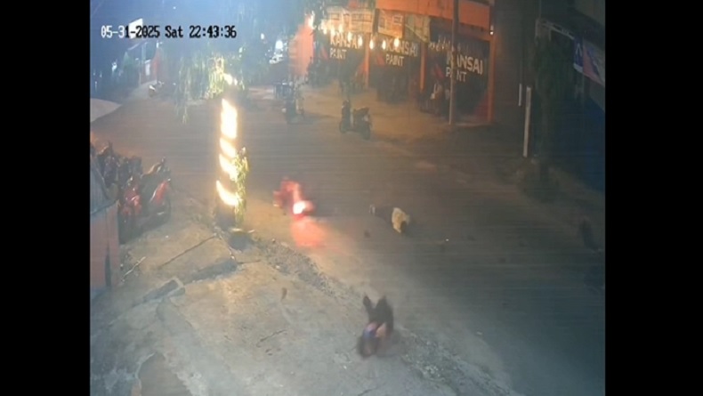 Detik-Detik Motor Tabrakan di Lampung Terekam CCTV, 2 Orang Tewas 2 Luka Parah