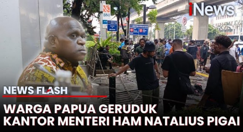 Massa Demo Jebol Pagar Kementerian HAM, Paksa Natalius Pigai Bertemu