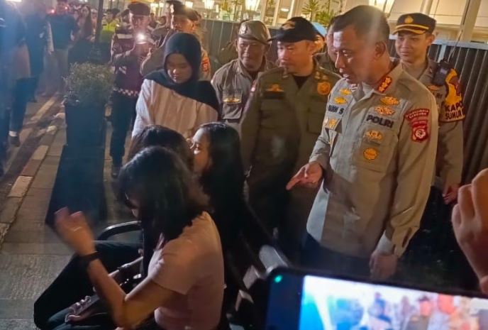 Hari Kedua Jam Malam Pelajar di Bandung, Polisi Tegur Remaja di Braga dan Asia Afrika