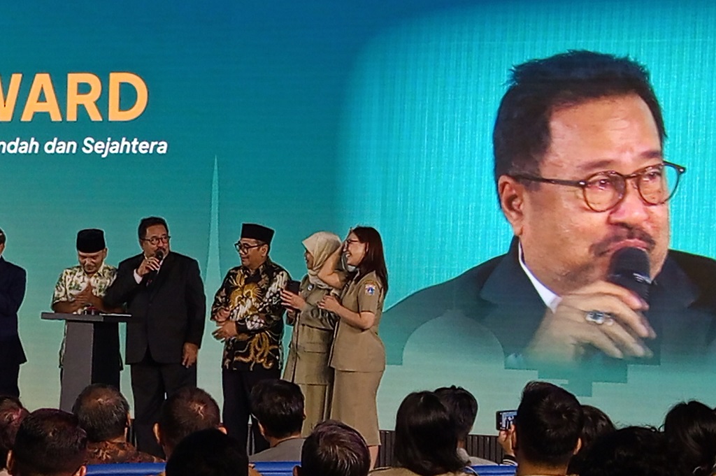 Luncurkan Benyamin S Award, Rano Karno Nangis Teringat Babe Sabeni