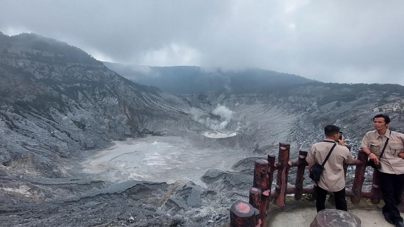 Pantau Aktivitas Gunung Tangkuban Parahu, Badan Geologi: Tren Kegempaannya Terus Naik