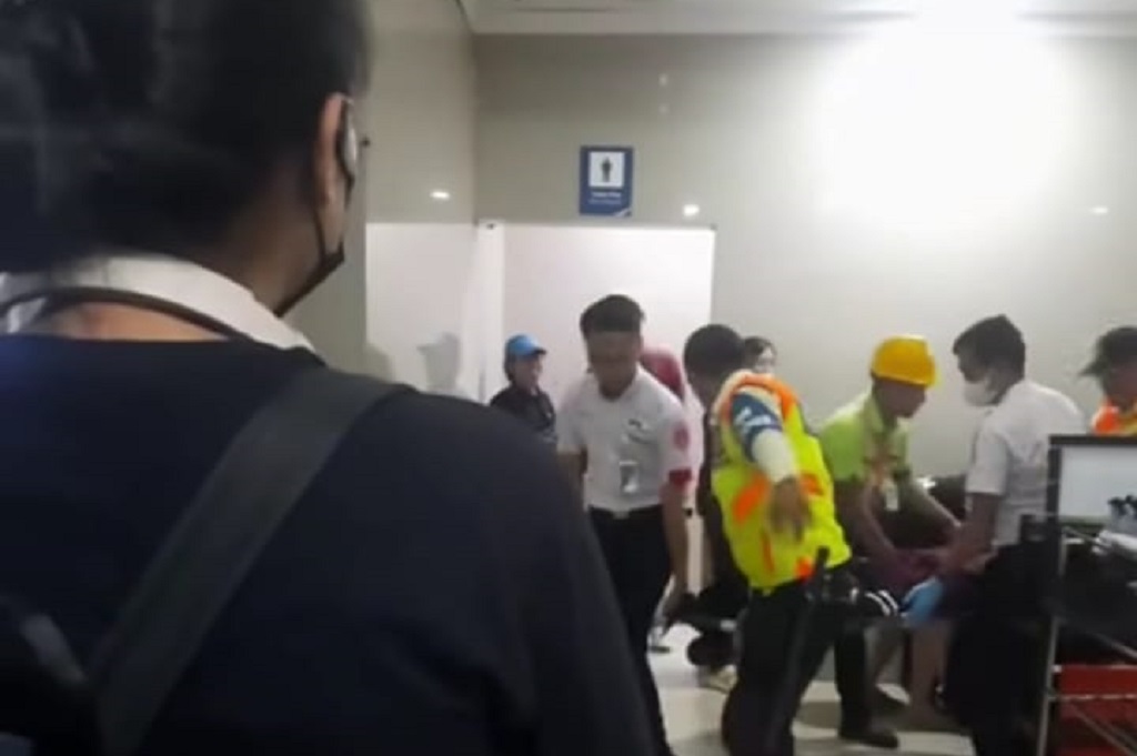 Dramatis! Penumpang KRL Melahirkan di Toilet Stasiun Bogor, Petugas Gercep Membantu