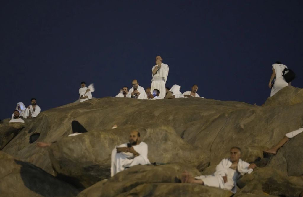 Mengenal Jabal Rahmah, Tempat Favorit Jemaah Haji Berdoa saat Wukuf