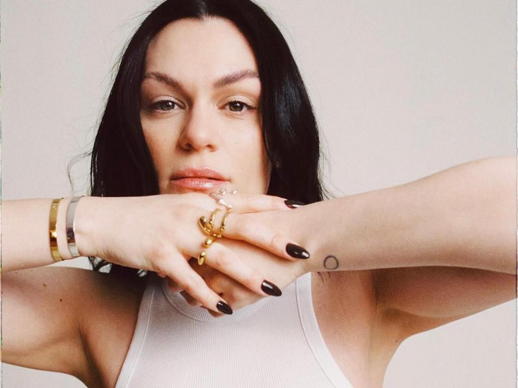 Jessie J Umumkan Kena Kanker Payudara, Minta Didoain Netizen