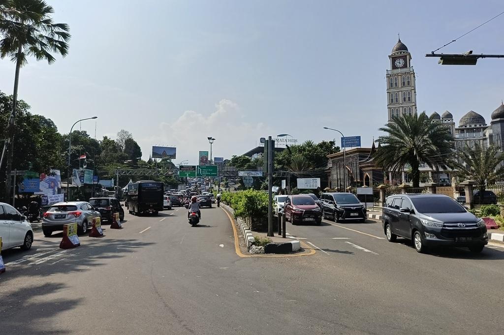 20.000 Kendaraan Lintasi Jalur Puncak Bogor Pagi Ini, One Way Belum Diterapkan