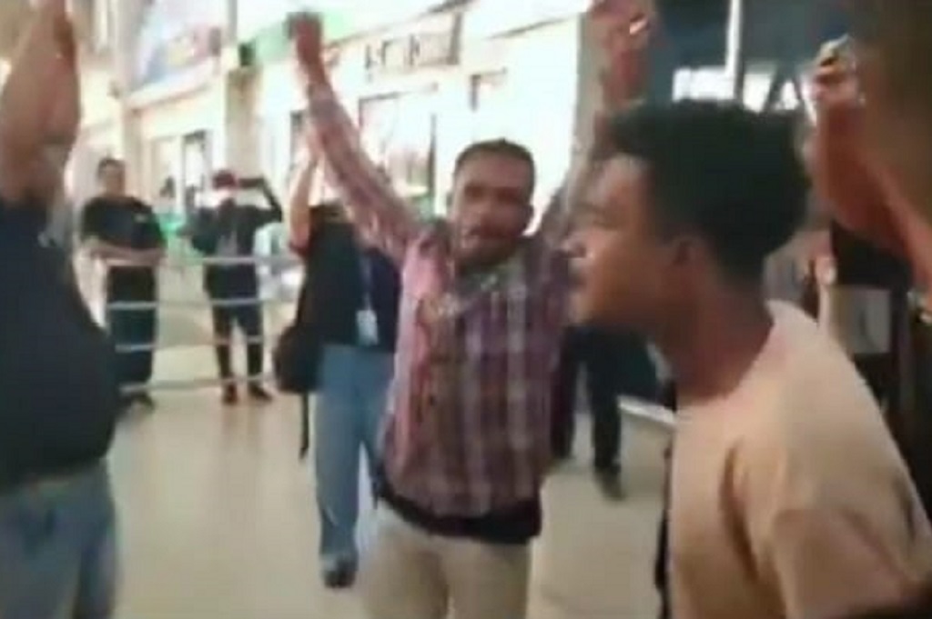Viral Bahlil Diteriaki Penipu di Bandara Sorong, Warga Demo Tolak Tambang Nikel Raja Ampat