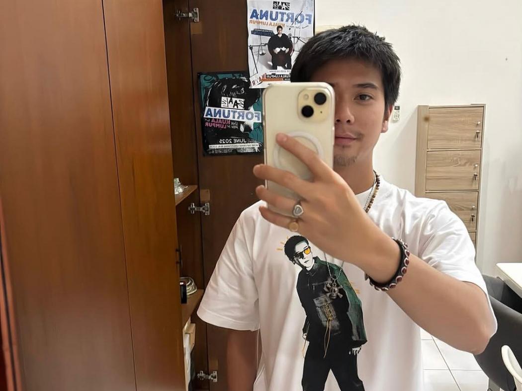Tampilan Terbaru Iqbaal Ramadhan Bikin Salfok, Berjenggot dan Kumis Tipis