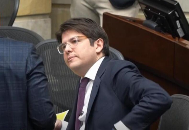 Profil Miguel Uribe, Capres Kolombia yang Ditembak Remaja 15 Tahun saat Kampanye