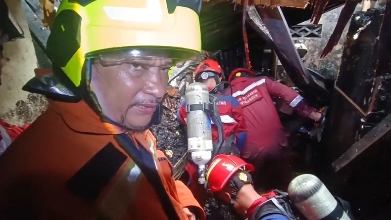 Kebakaran Hebat di Makassar, Nenek dan Cucu Ditemukan Tewas Berpelukan